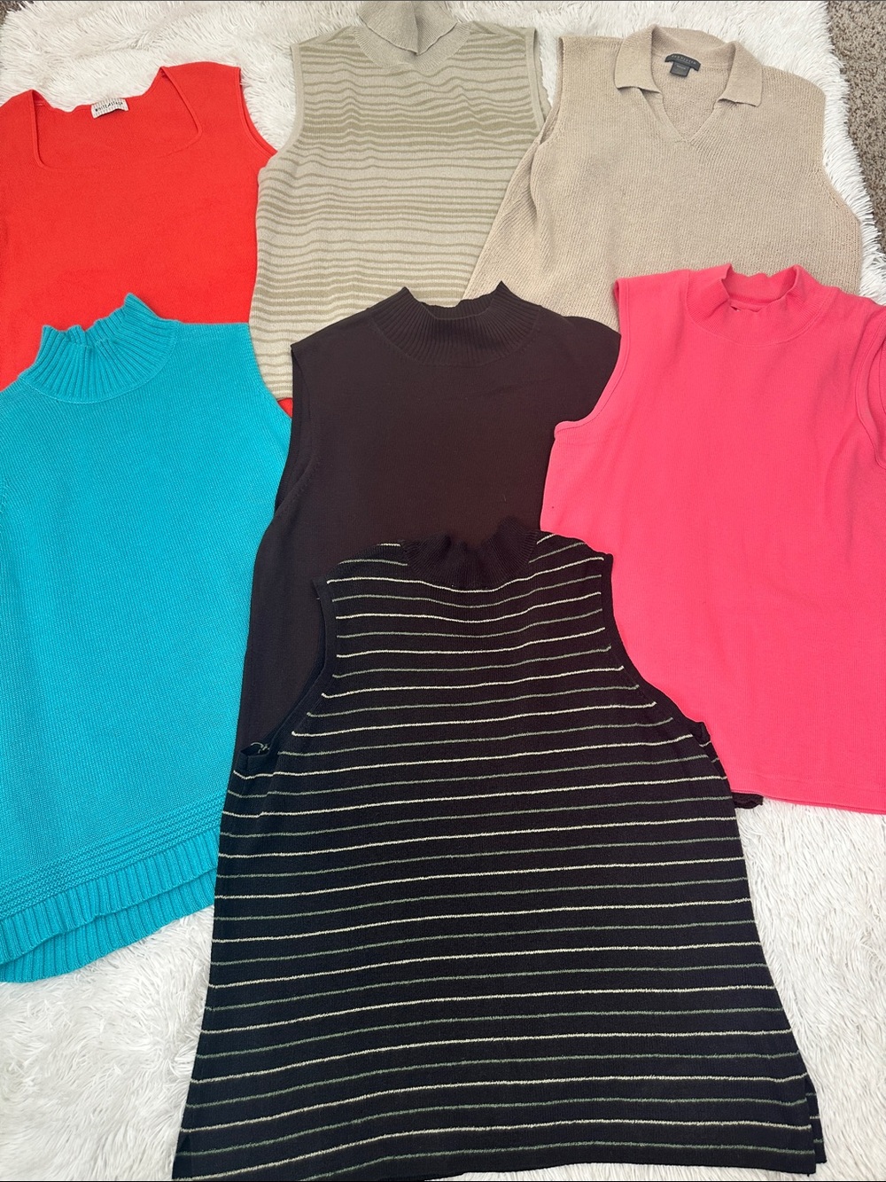 👢 Bundle of 7 Sleeveless Sweaters Size XL